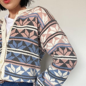 Vintage hand-knit cardigan | Sustainable fashion | Slow fashion | Hand knit | handmade | Scandi